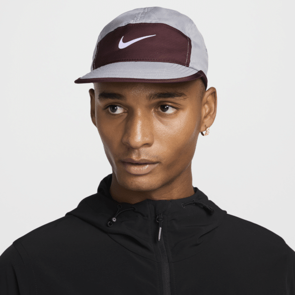 Ustruktureret Nike Dri-FIT Fly-Swoosh-kasket - grå